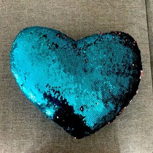 Sequence heart pillow